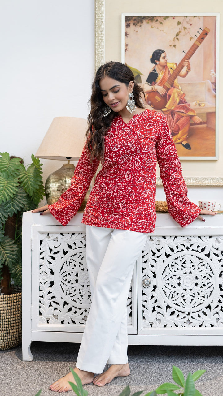 Short Tops/Kurtis